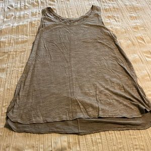 Banana Republic women’s shimmery tank! Size large